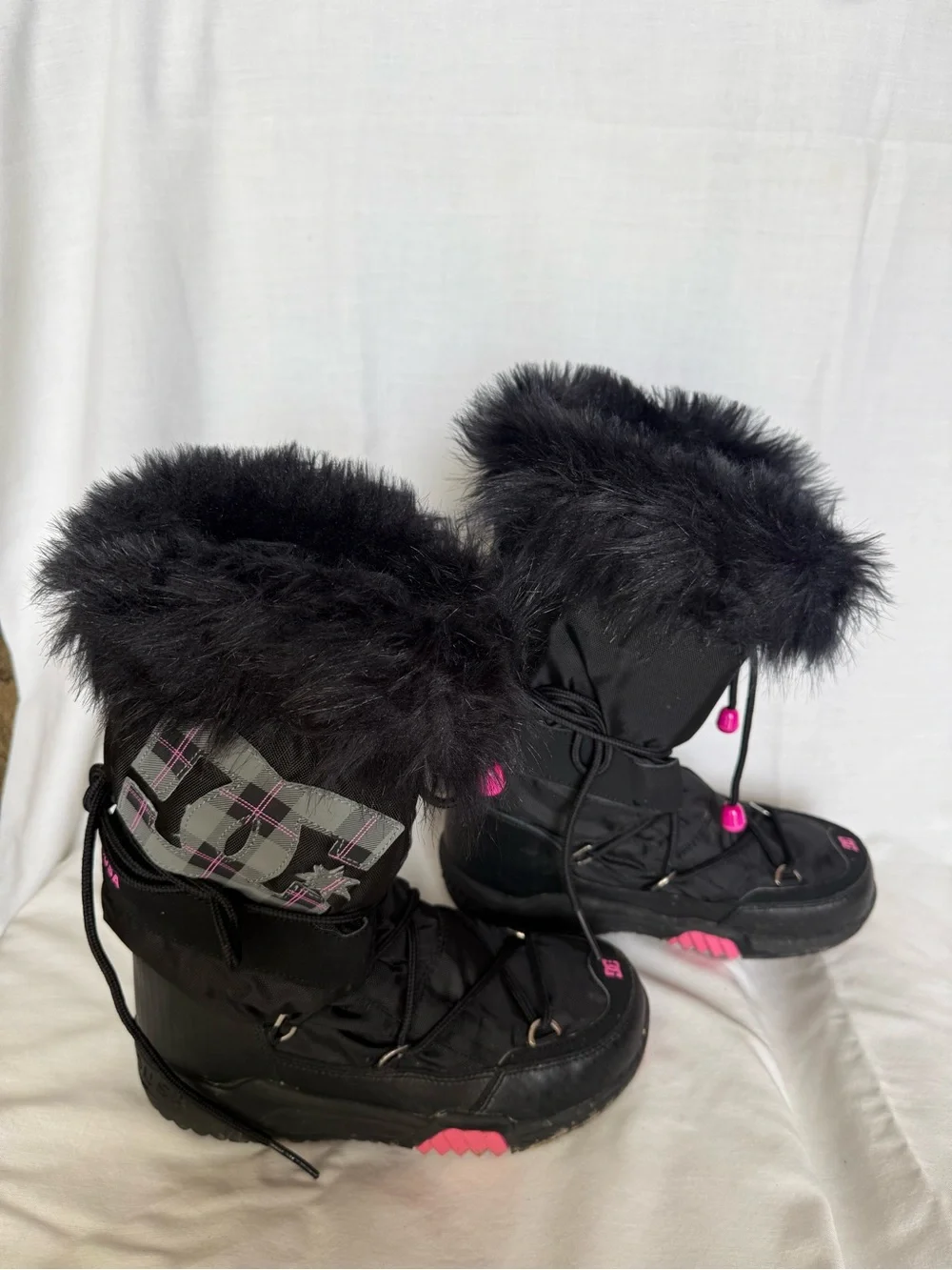 Vintage DC Chalet Snow Boots Kids Youth Size L 4K/5K Black Crazy Pink Y2K
